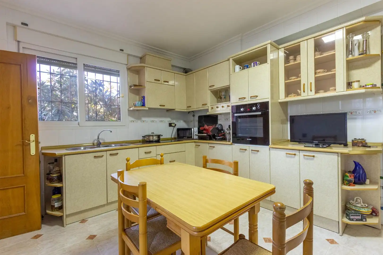 Chalet con piscina en venta en Los Balcones - Los Altos, imagen 12