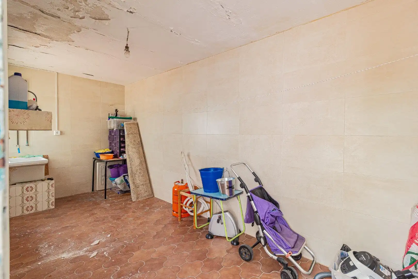 Einfamilien-Reihenhaus zum Verkauf in Cartagena mit Privatgarten, Abstellraum und Balkon