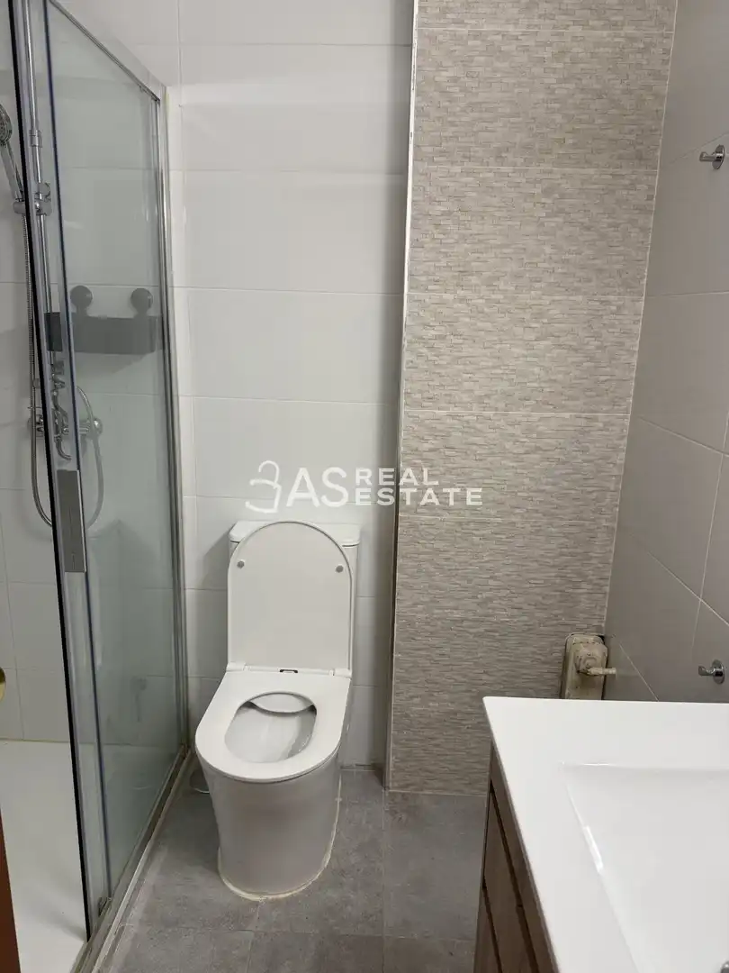 Bathroom of Study for sale in Madrid  with Terrace