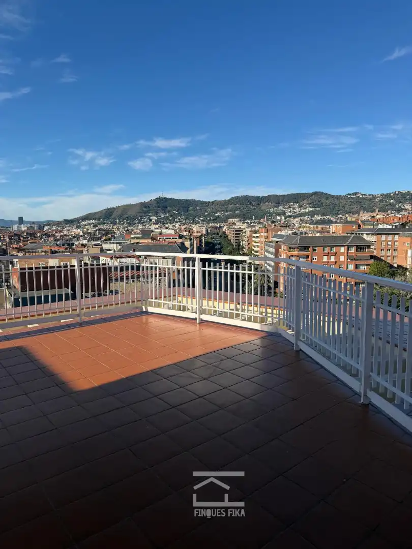 Terraza de Ático de alquiler en Barcelona con Aire acondicionado, Calefacción y Parquet
