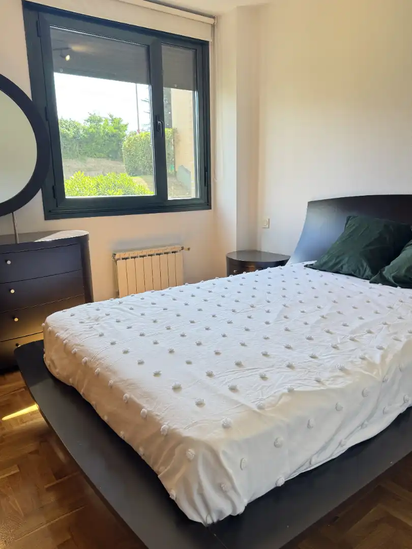 Habitación de Piso en venta en Avilés con Calefacción, Parquet y Terraza