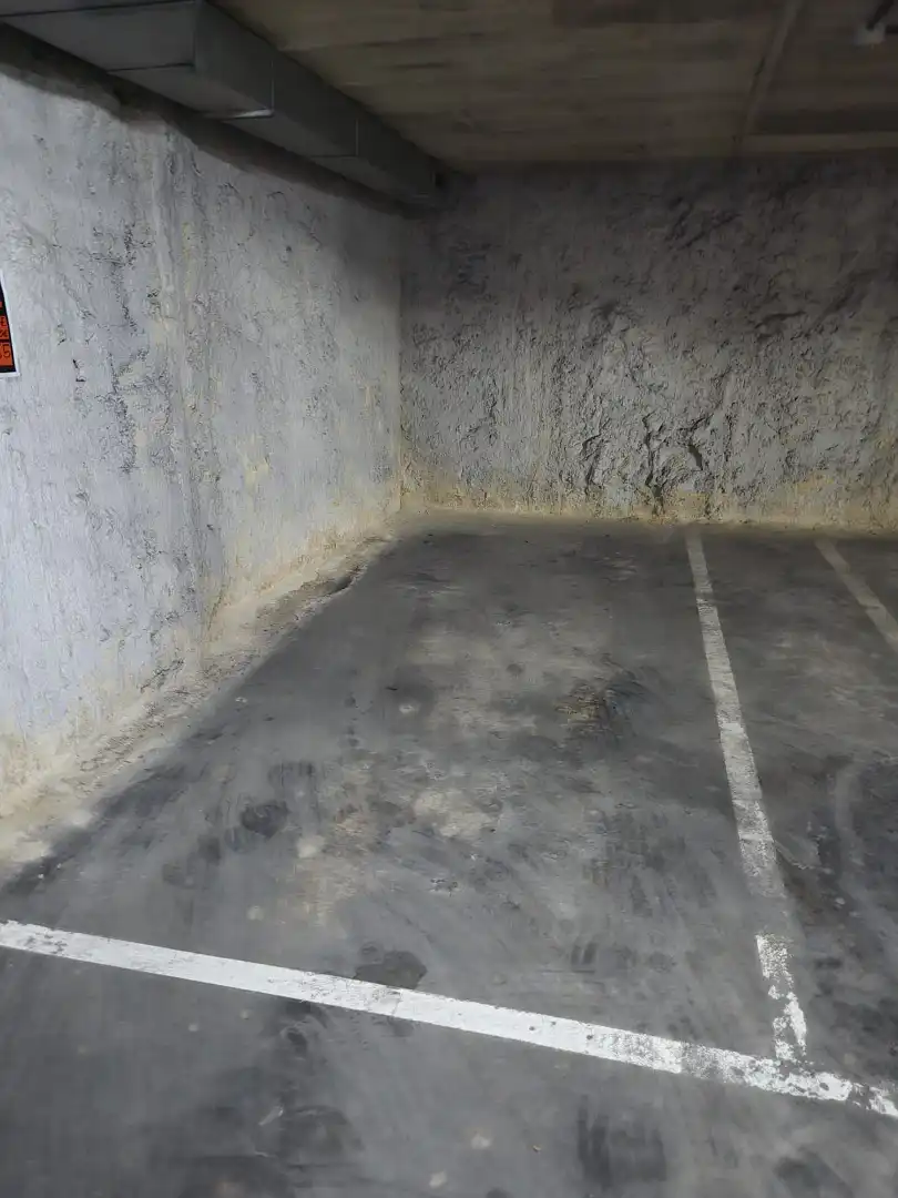Einzelparkplatz zum Verkauf in Avinguda de Prat de la Riba 56, imagen 2