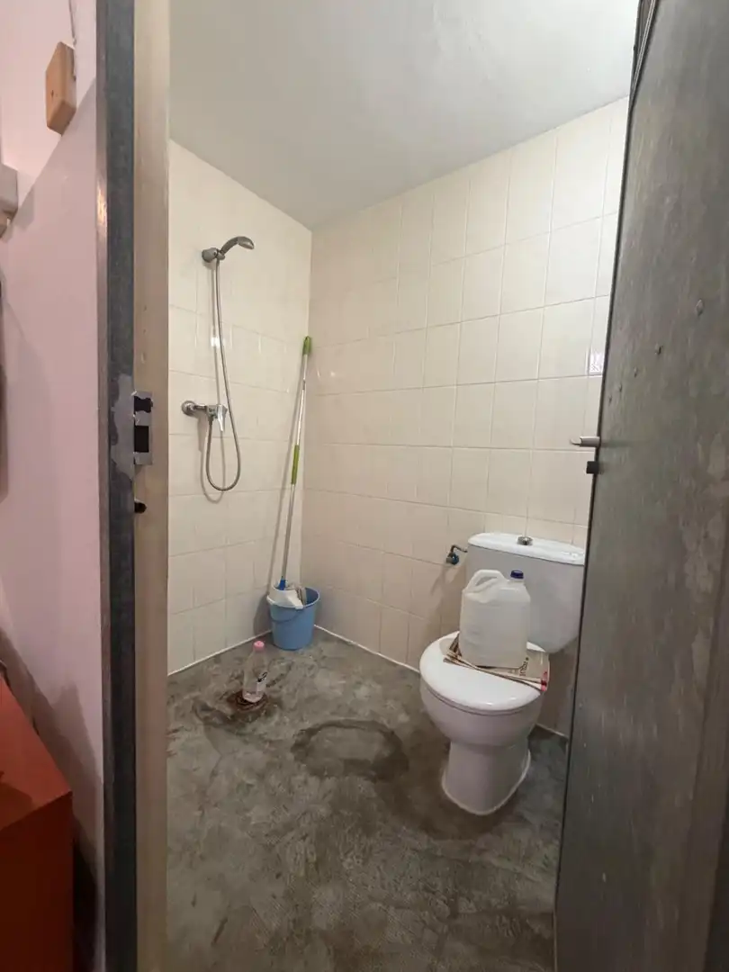 Bathroom of Houses for sale in Llíria  with Air Conditioner, Terrace and Storage room