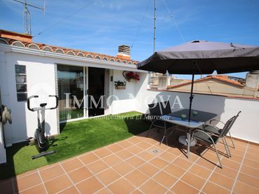 Triplex with balcony for sale in Carrer Queralbs