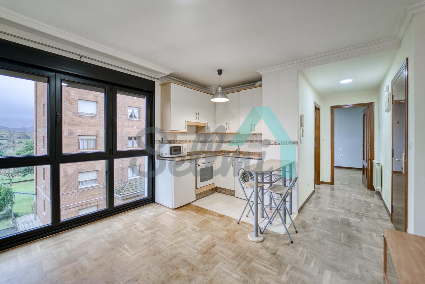 Cocina de Piso en venta en Oviedo  con Calefacción, Parquet y Trastero
