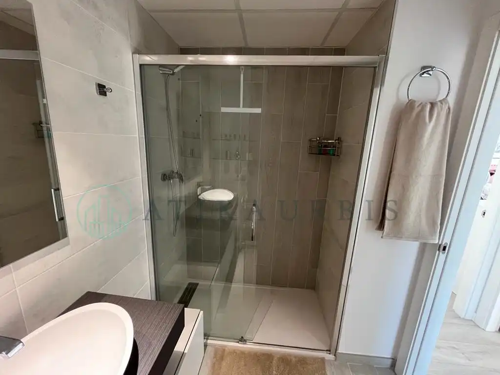Baño de Ático de alquiler en Málaga con Aire acondicionado, Terraza y Piscina