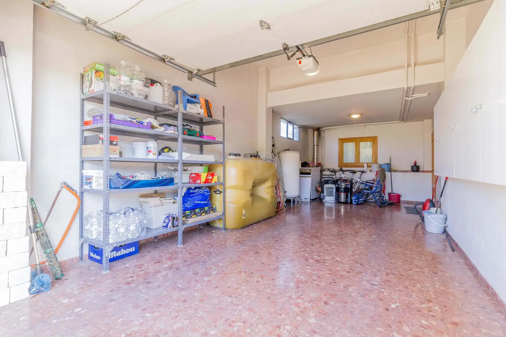 Country homes for sale in Yecla