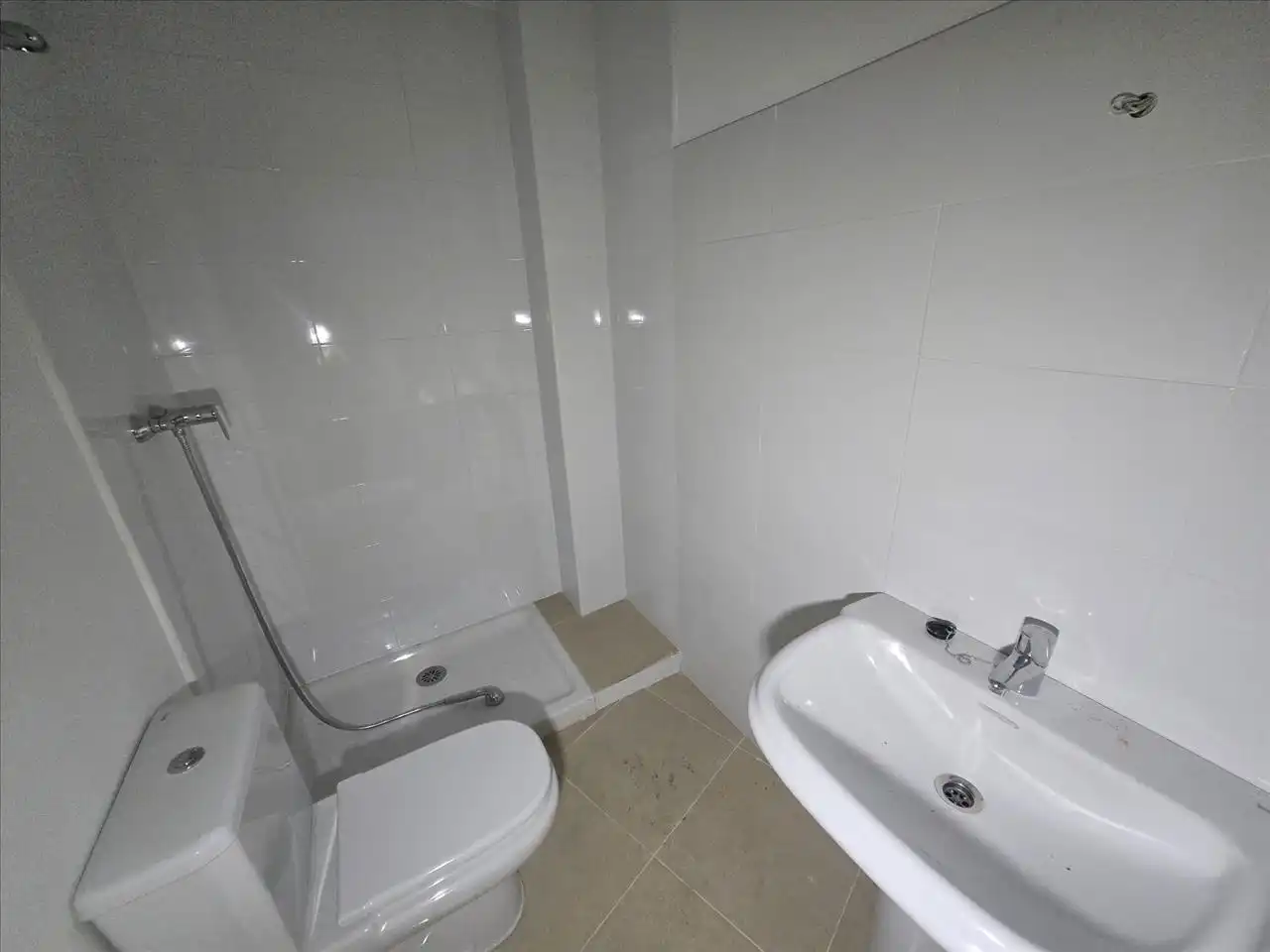Bathroom of Flat for sale in Barreiros  with Storage room and Balcony