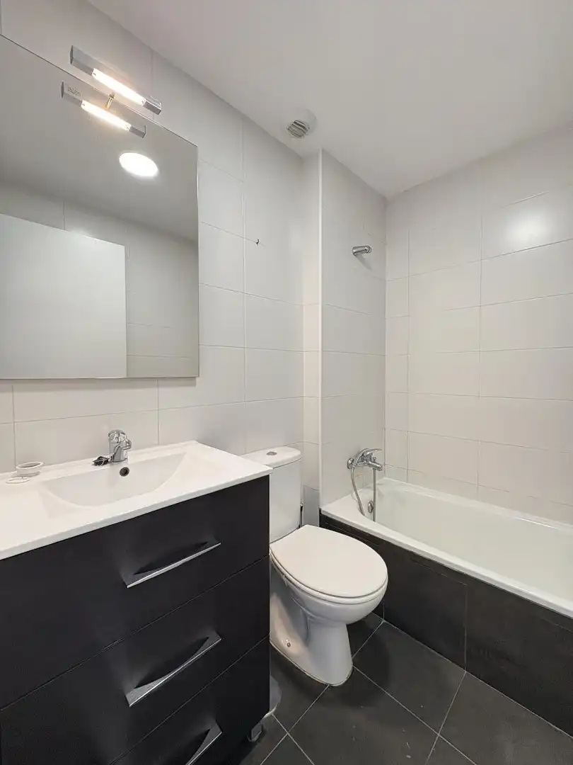 Baño de Dúplex de alquiler en Pozuelo de Alarcón con Calefacción y Trastero