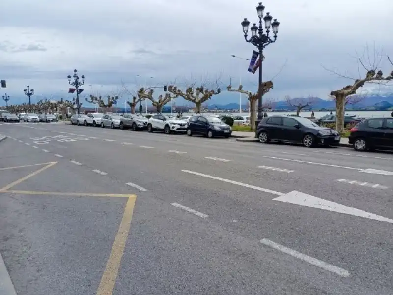 Parking de Local en venta en Santander con Calefacción