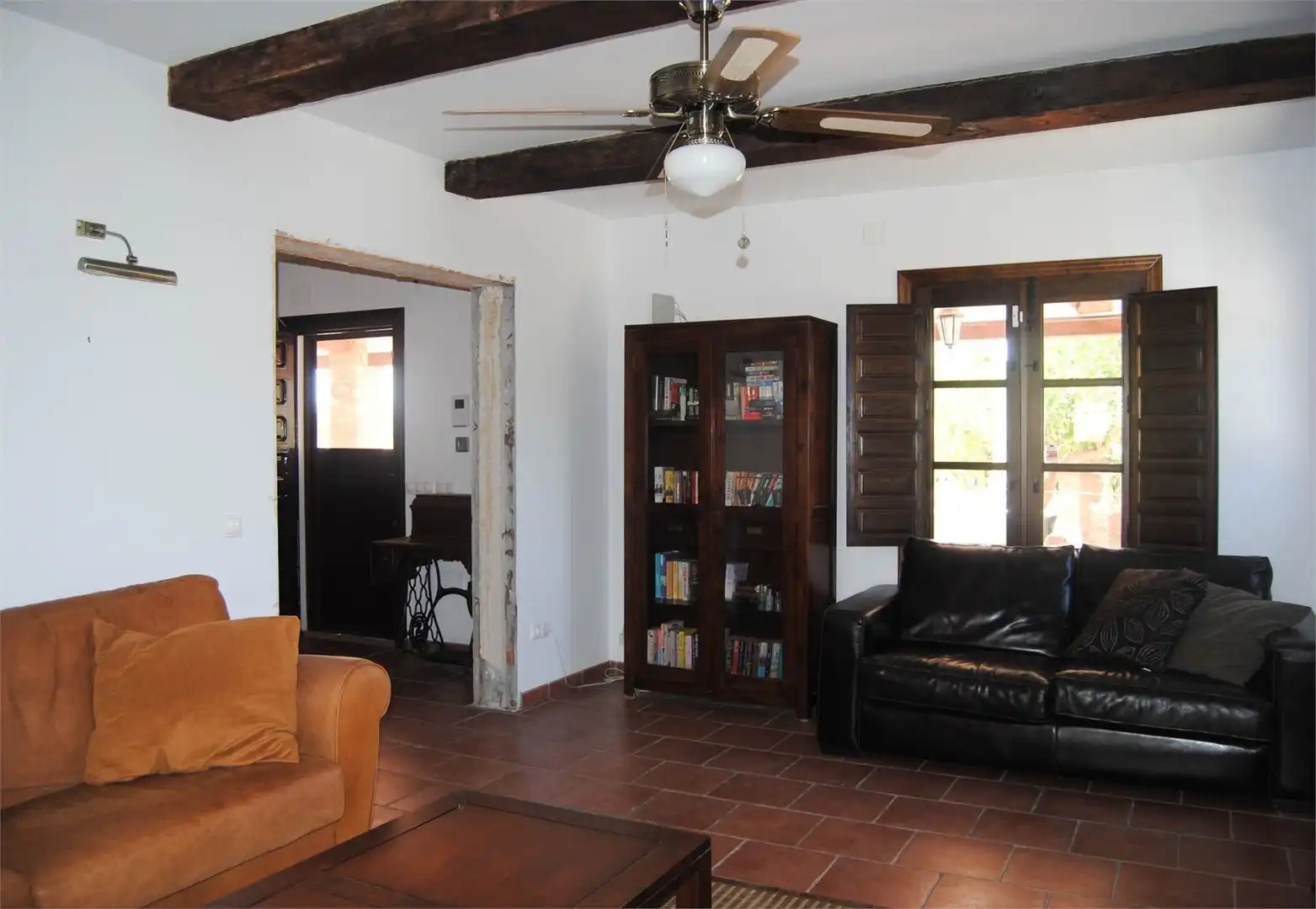 Sala de estar de Casa o chalet en venta en Vélez-Málaga con Aire acondicionado, Jardín privado y Terraza