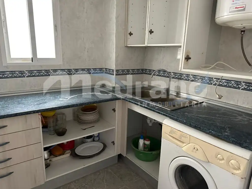 Küche von Wohnung zum Verkauf in Benidorm mit Privatgarten, Schwimmbad und Möbliert