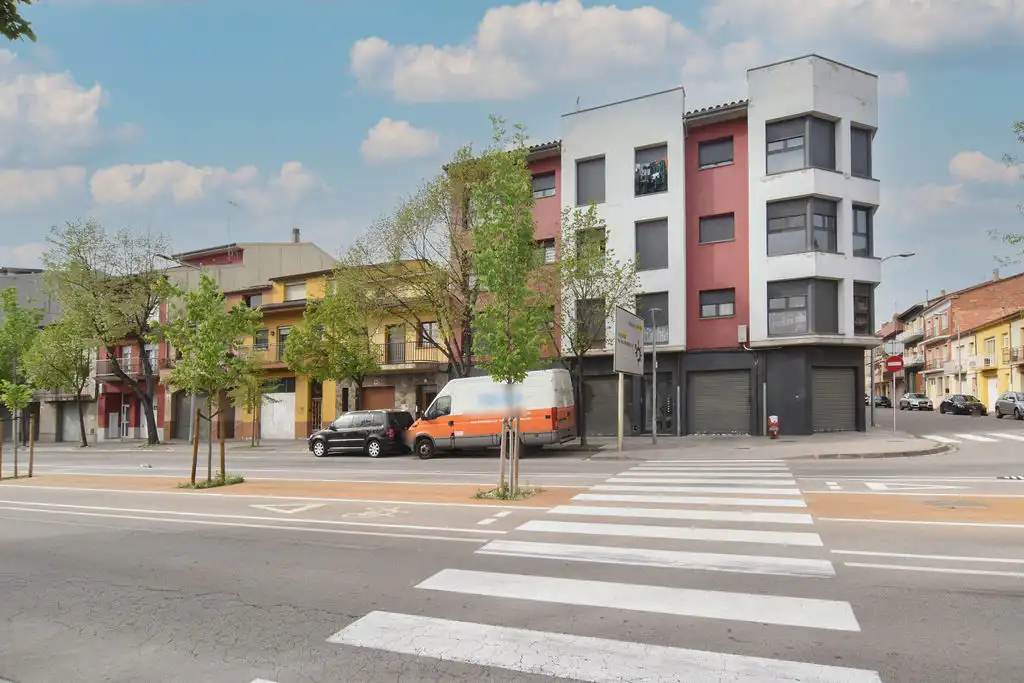 Vista exterior de Piso en venta en Manlleu con Calefacción