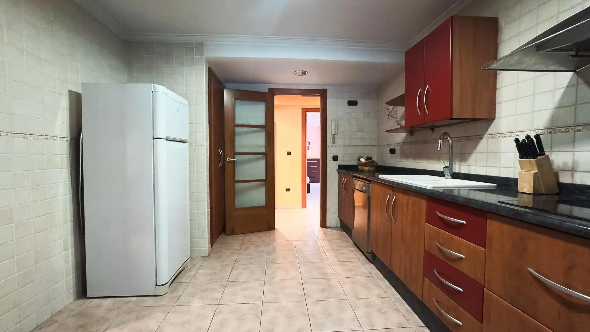 Kitchen of Flat for sale in Planes  with Air Conditioner, Furnished and Balcony