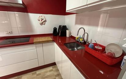 Kitchen of Flat for sale in Dos Hermanas  with Air Conditioner