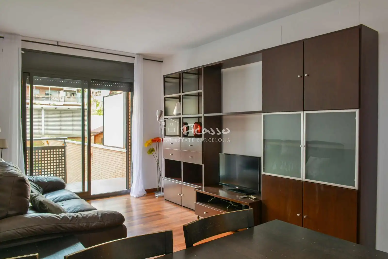 Sala d'estar de Pis en venda en Barcelona amb Aire condicionat, Calefacció i Parquet