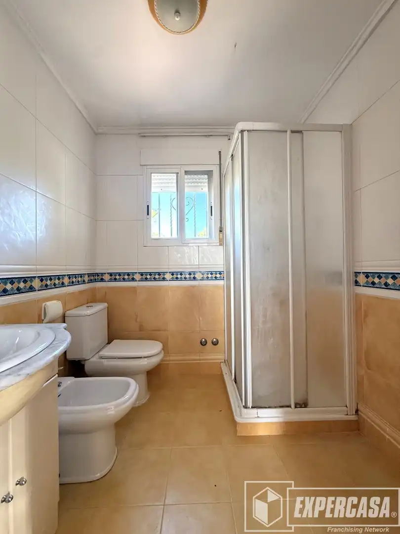Baño de Casa o chalet en venta en Vilamarxant con Aire acondicionado, Calefacción y Terraza