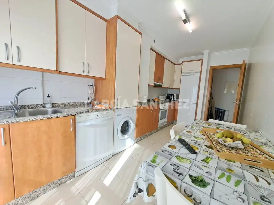 Küche von Wohnungen zum Verkauf in Boiro mit Terrasse, Möbliert und Balkon