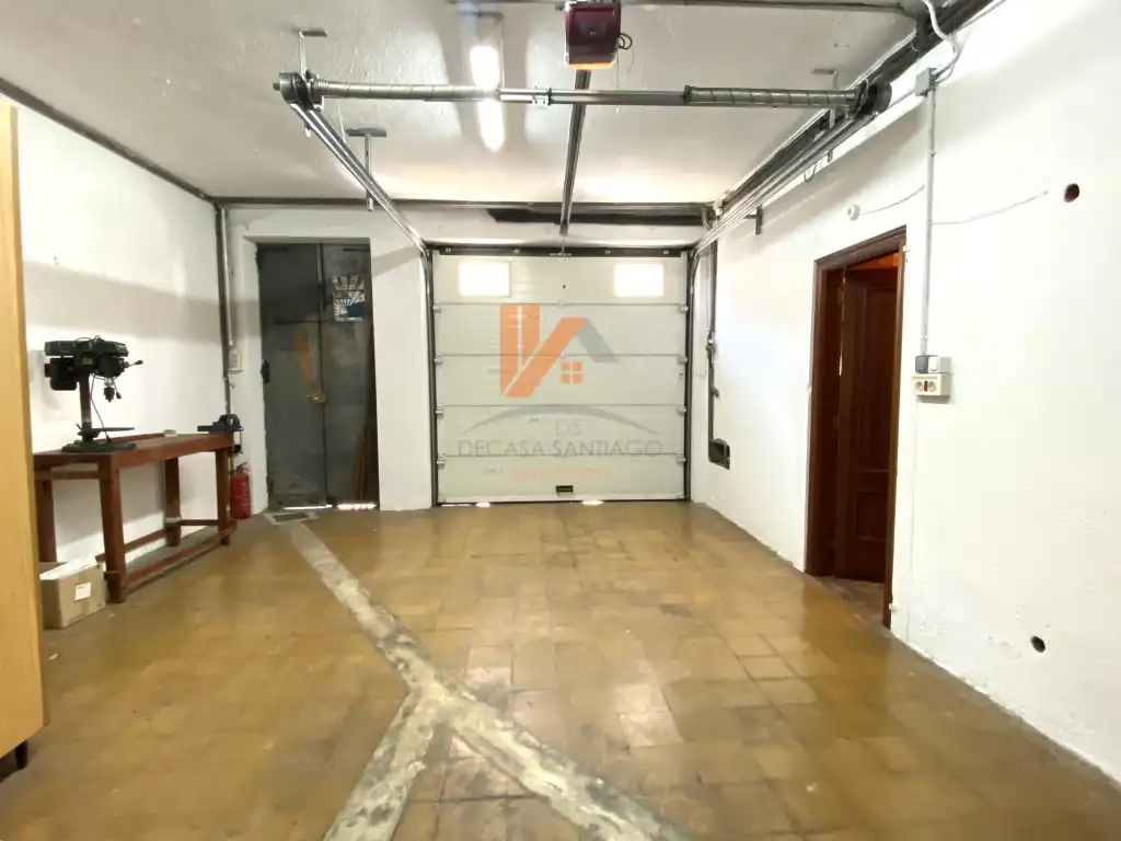 Casa o xalet en venda en Santiago de Compostela  amb Calefacció, Moblat i Forn