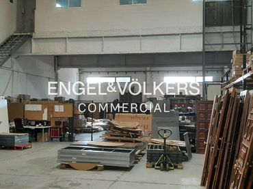 Nau industrial en venda a Montcada Centre - La Ribera