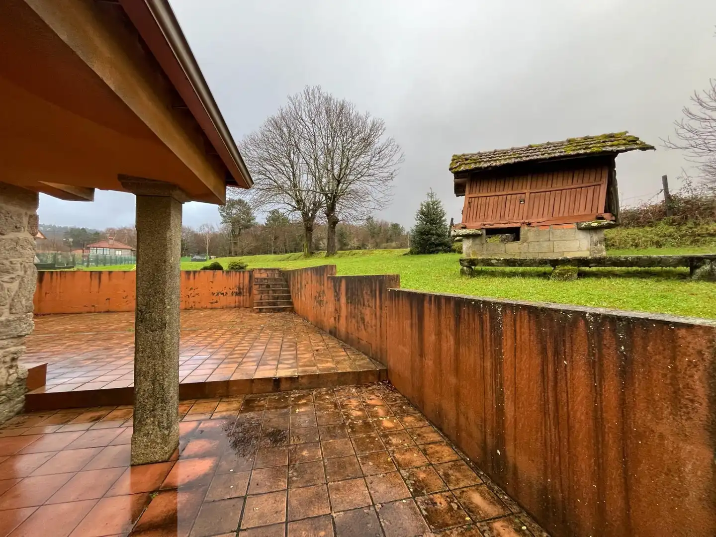 Terrassa de Casa o xalet en venda en Covelo amb Calefacció, Jardí privat i Traster
