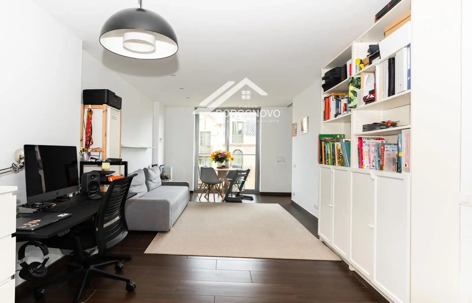Wohnzimmer von Wohnung zum Verkauf in Barcelona mit Klimaanlage und Heizung