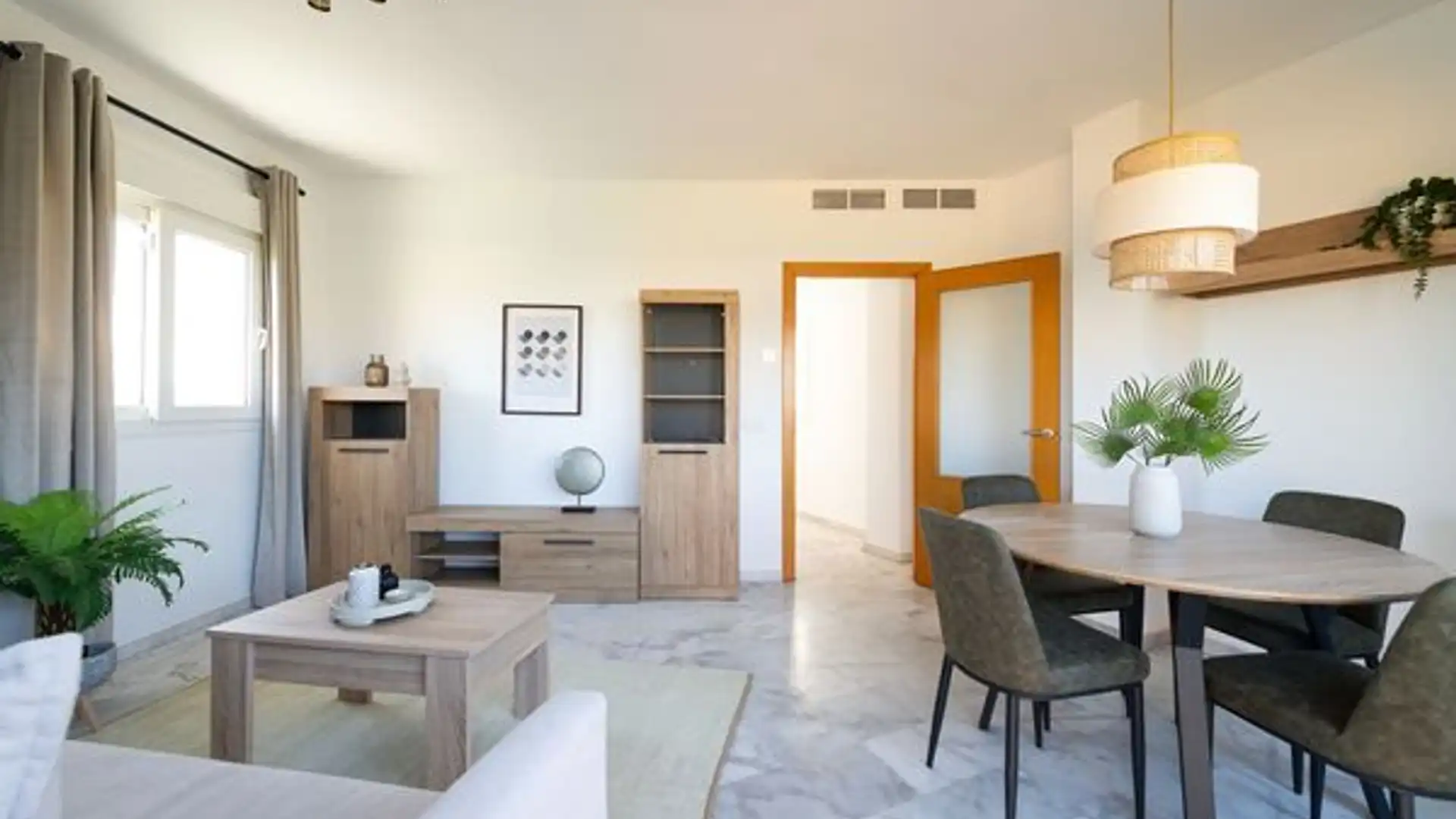 Sala d'estar de Àtic en venda en Estepona amb Terrassa i Moblat