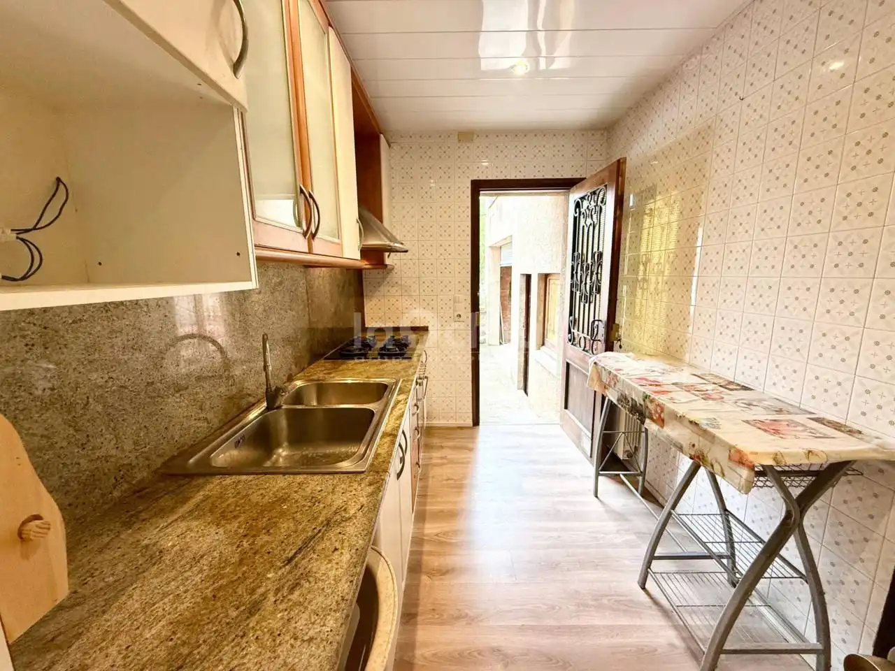 Cuina de Casa o xalet en venda en L'Estany amb Calefacció i Terrassa