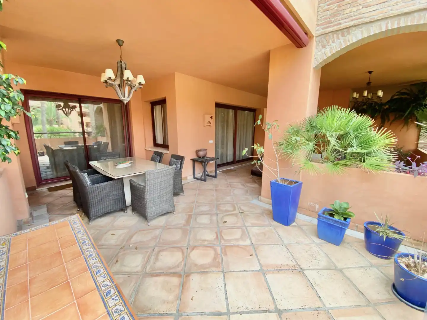 Terrasse von Wohnungen zur Miete in Marbella mit Klimaanlage, Terrasse und Schwimmbad