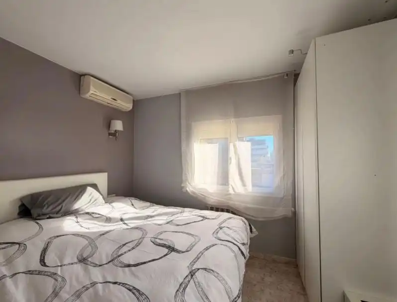 Habitación de Casa o chalet en venta en Vilablareix con Aire acondicionado, Calefacción y Jardín privado