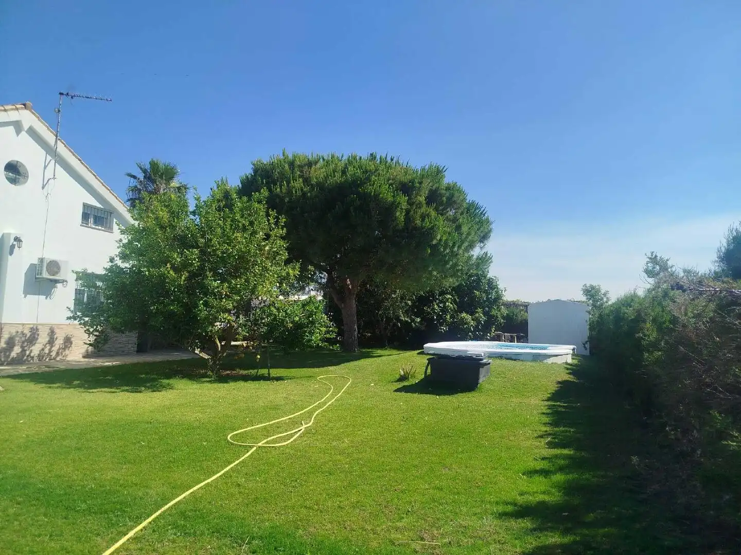 Garden of Houses for sale in Rota
