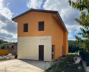 Vista exterior de Casa o xalet en venda en Serinyà amb Terrassa i Balcó