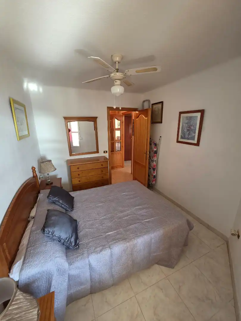 Dormitori de Apartament de lloguer en Torrox amb Aire condicionat, Calefacció i Moblat