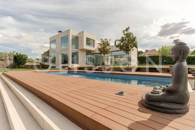 Casa-chalet en Alquiler en Urbanización La Moraleja