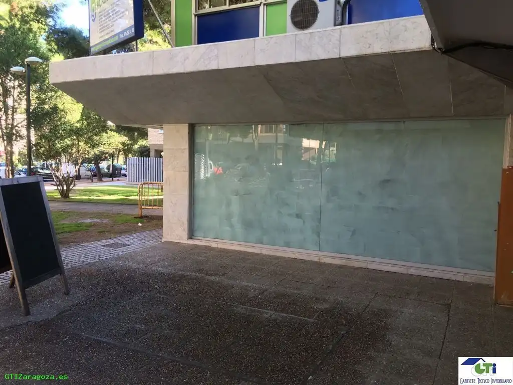 Vista exterior de Local de alquiler en Zaragoza