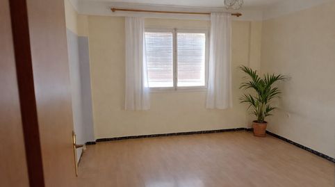 Foto 2 de Piso en venta en De Pere Domènech Roura, Mestral, Reus