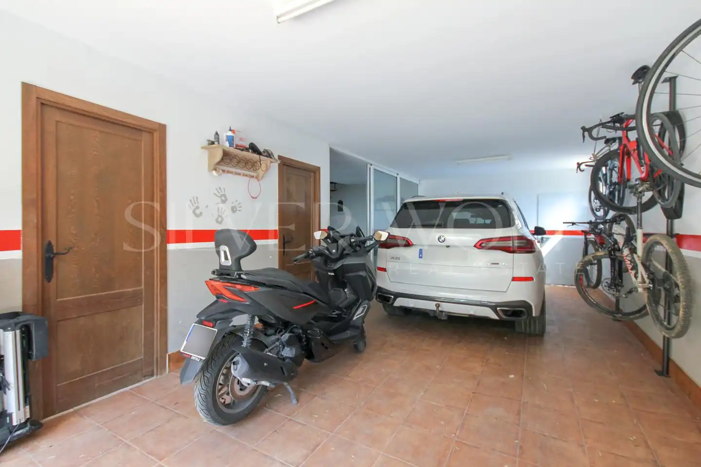 Parking de Casa o chalet en venta en Vallirana con Aire acondicionado, Calefacción y Jardín privado