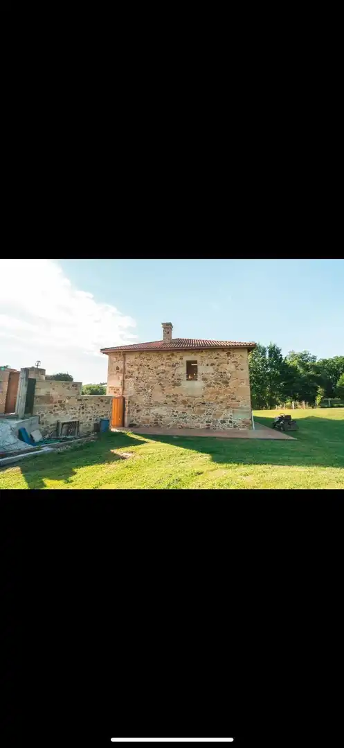 Vista exterior de Casa o xalet en venda en A Merca   amb Jardí privat, Terrassa i Moblat