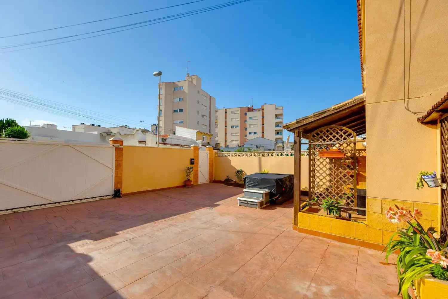 Casa bifamiliare con giardino in vendita a Calle Bella Antonia 137, imagen 7