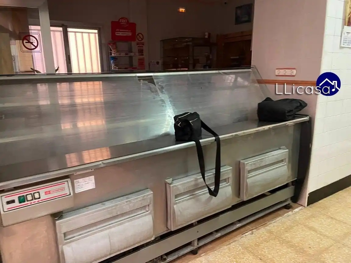 Commercial properties for sale in Pedralba