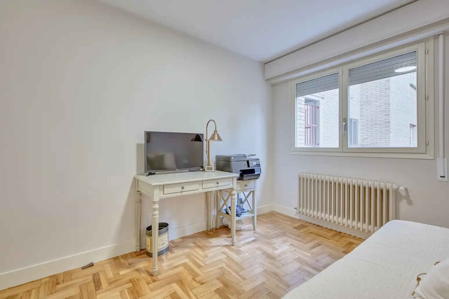 Bedroom of Flat for sale in  Pamplona / Iruña  with Air Conditioner, Heating and Parquet flooring