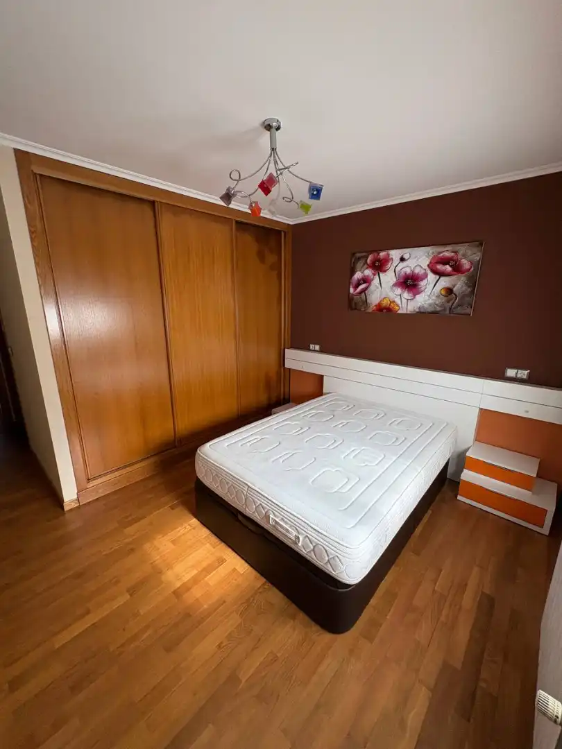 Bedroom of Flat for rent in Culleredo  with Heating, Parquet flooring and Furnished