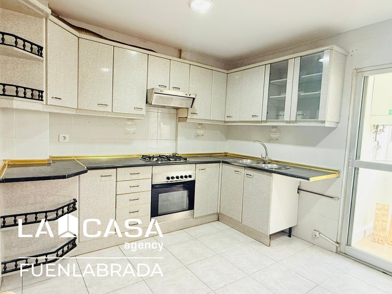 Kitchen of Flat for sale in Fuenlabrada  with Heating and Terrace