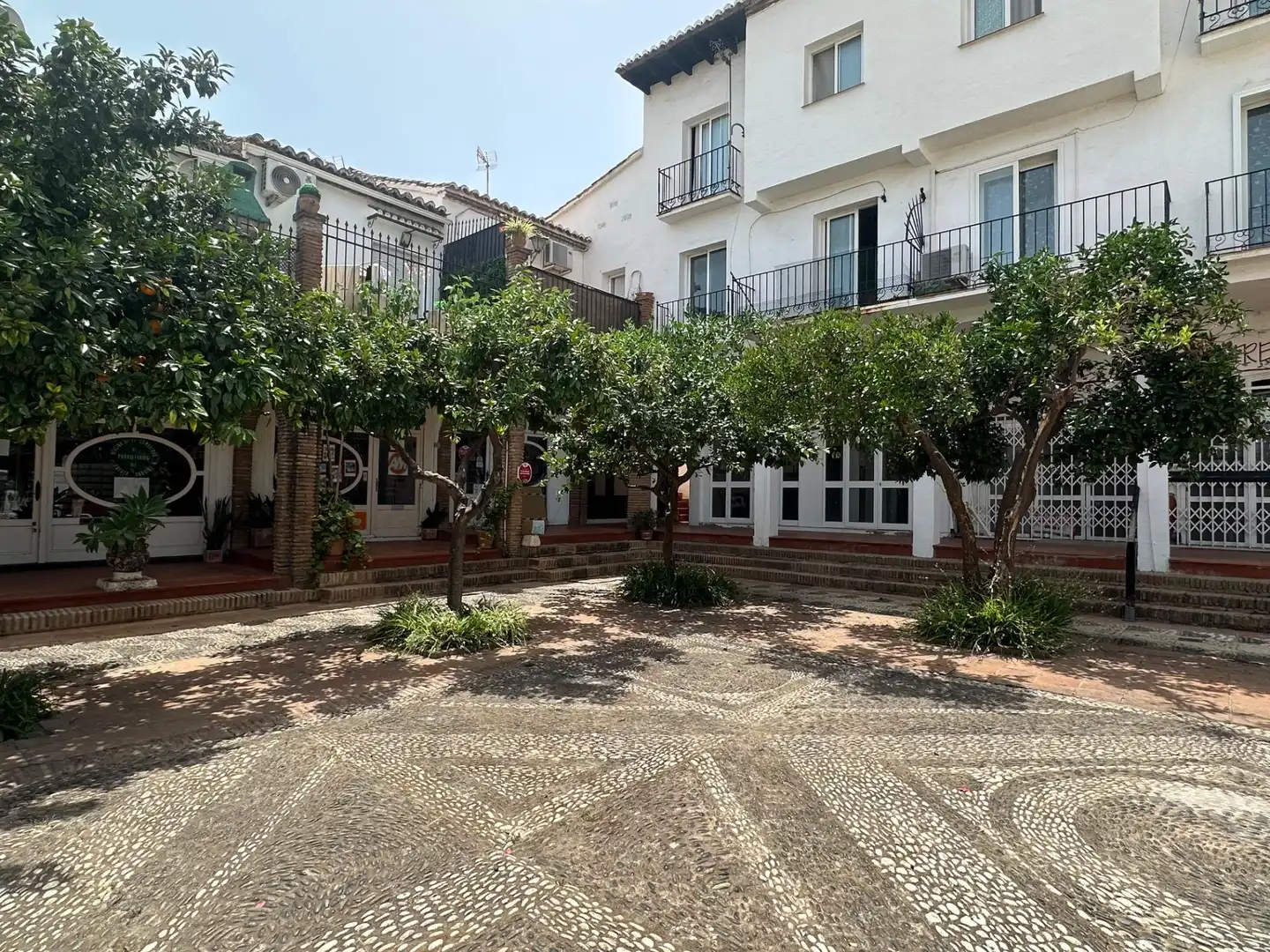 Vista exterior de Local de lloguer en Marbella