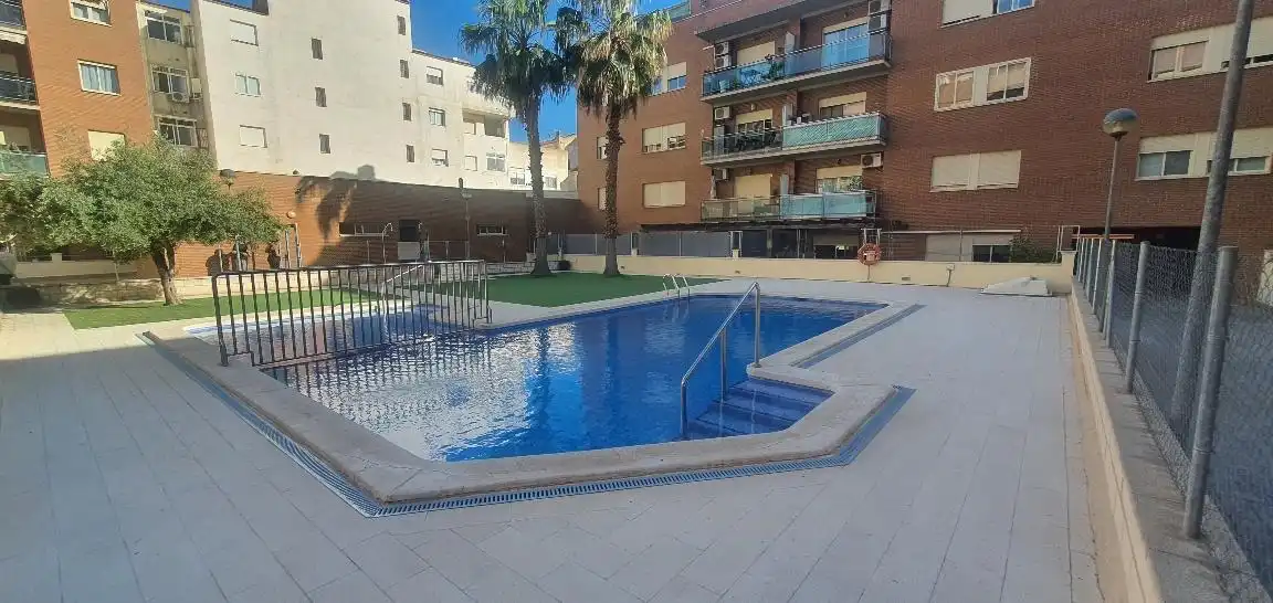 Piscina de Ático en venta en Hellín con Aire acondicionado, Jardín privado y Terraza