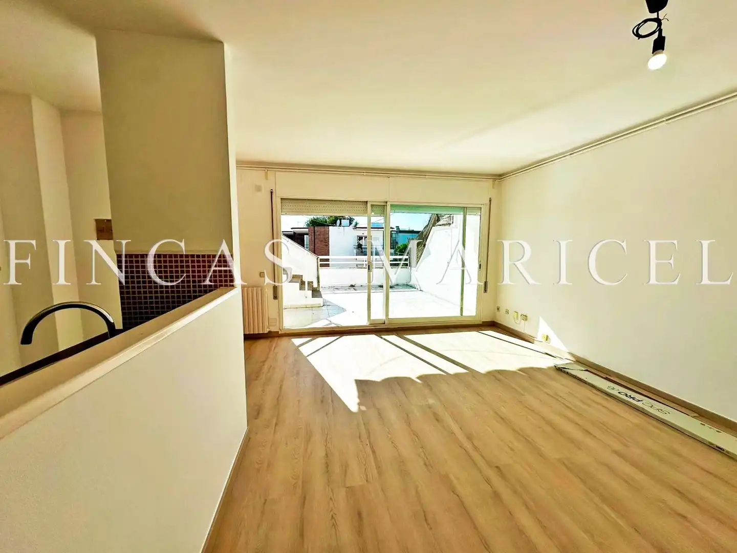 Habitación de Ático en venta en Sitges con Calefacción, Terraza y Piscina comunitaria