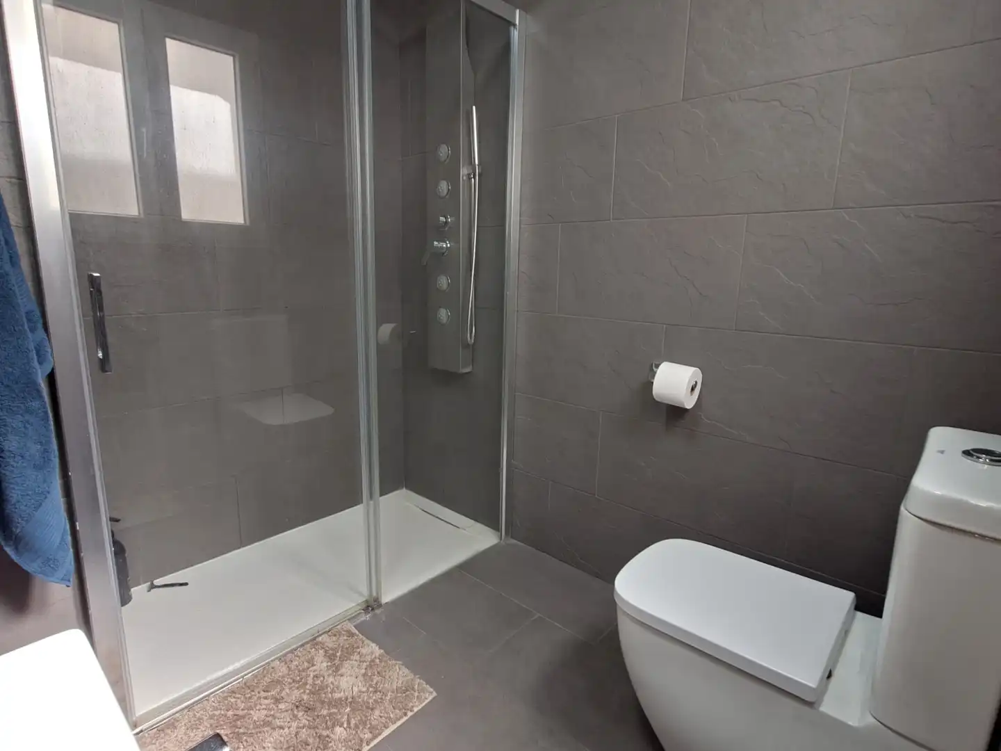 Bathroom of Flat for sale in Maó - Mahón  with Air Conditioner, Furnished and Balcony