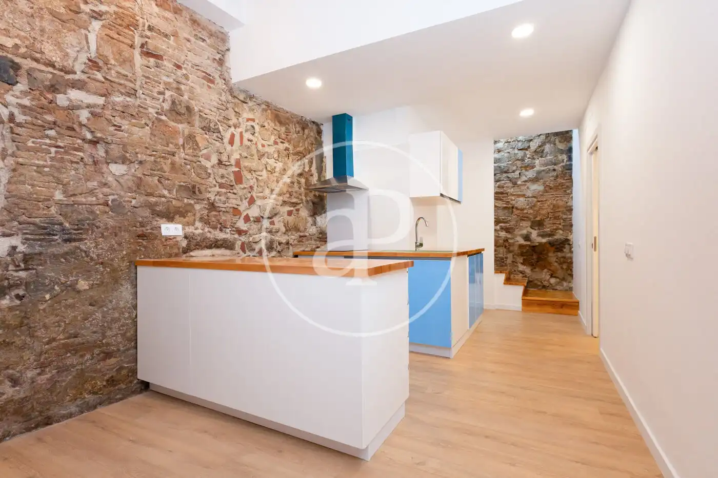 Küche von Wohnung zum Verkauf in Barcelona mit Klimaanlage und Heizung