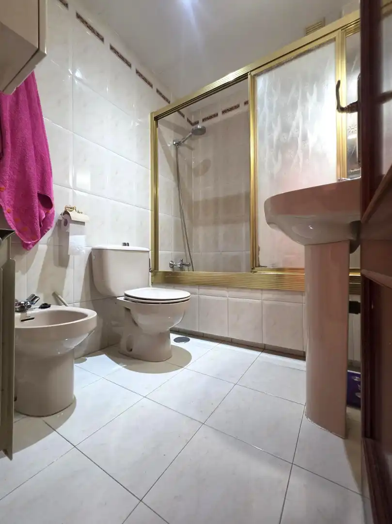 Bathroom of Detached homes for sale in Valdemoro  with Air Conditioner, Heating and Terrace