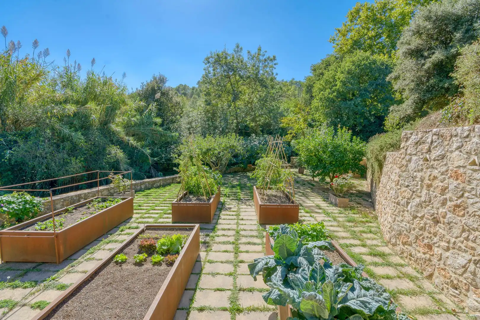 Jardín de Finca rústica en venta en Boadella i les Escaules con Calefacción, Jardín privado y Terraza